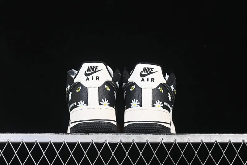 All categories Nk Air Force 1 Air Force series Nk Air Force 1 Low Air Force low-top Nike Air Force 1'07 Low black and white panda print Air Force 1 low-top casual sneakers JP8028-004